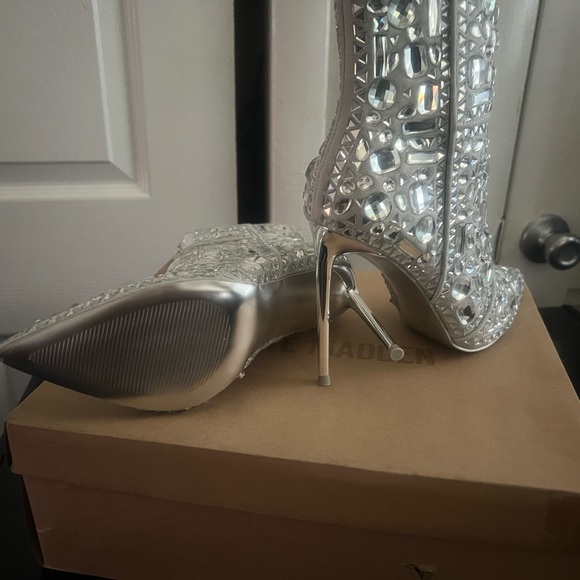 CRYSTALLE RHINESTONES BOOTS by Steve Madden - Picture 5 of 8